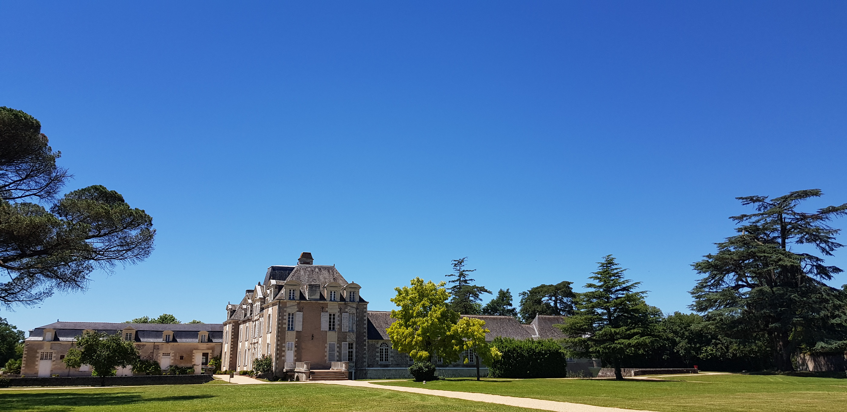 Exterior of Domaine des Lys Luxury Hotel in the Pays de la Loire in Ancenis